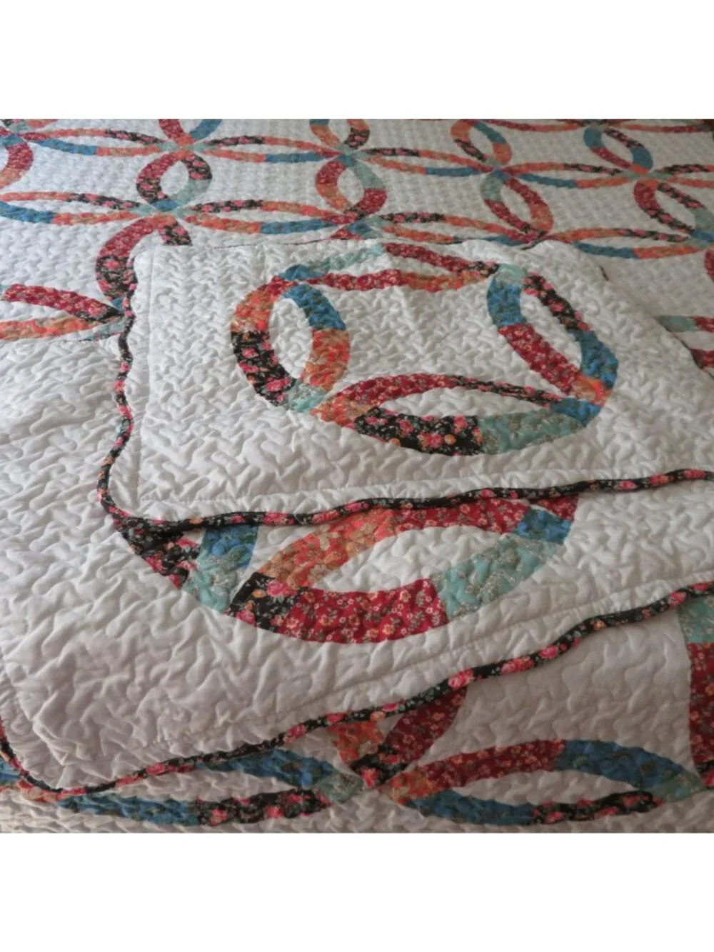 Vintage Reversible Queen Quilt Set Double Wedding Ring Floral White Patchwork